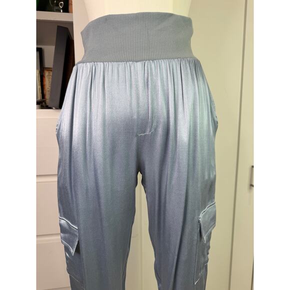 Fate Light Blue Satin Joggers with Cargo Pockets New with Tags Size Small - Picture 4 of 10